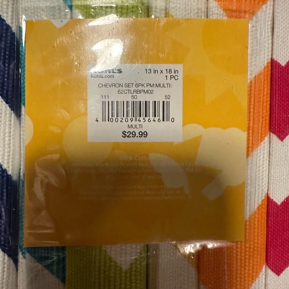 NEW NWT $29.99 Colorful Chevron Placemats Set.